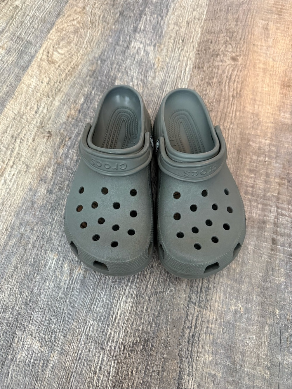 CROCS Classic Clog Men 5/Women’s 7 Olive Green